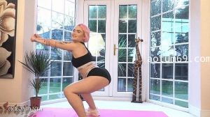 cosmid desia taylor squats